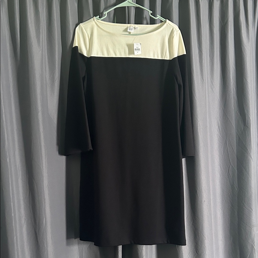 GAP Black and Cream Long Sleeve Dress
